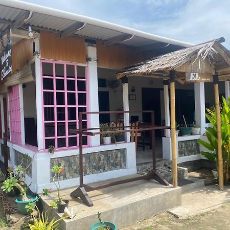 El Homestay Bunaken Bagian luar foto
