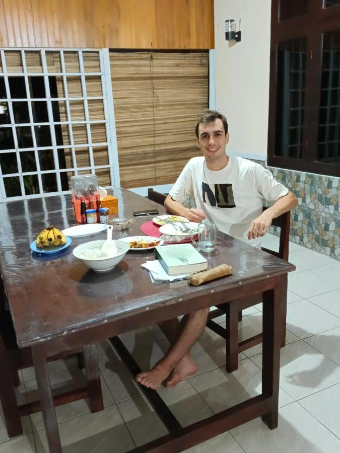El Homestay Bunaken Bagian luar foto