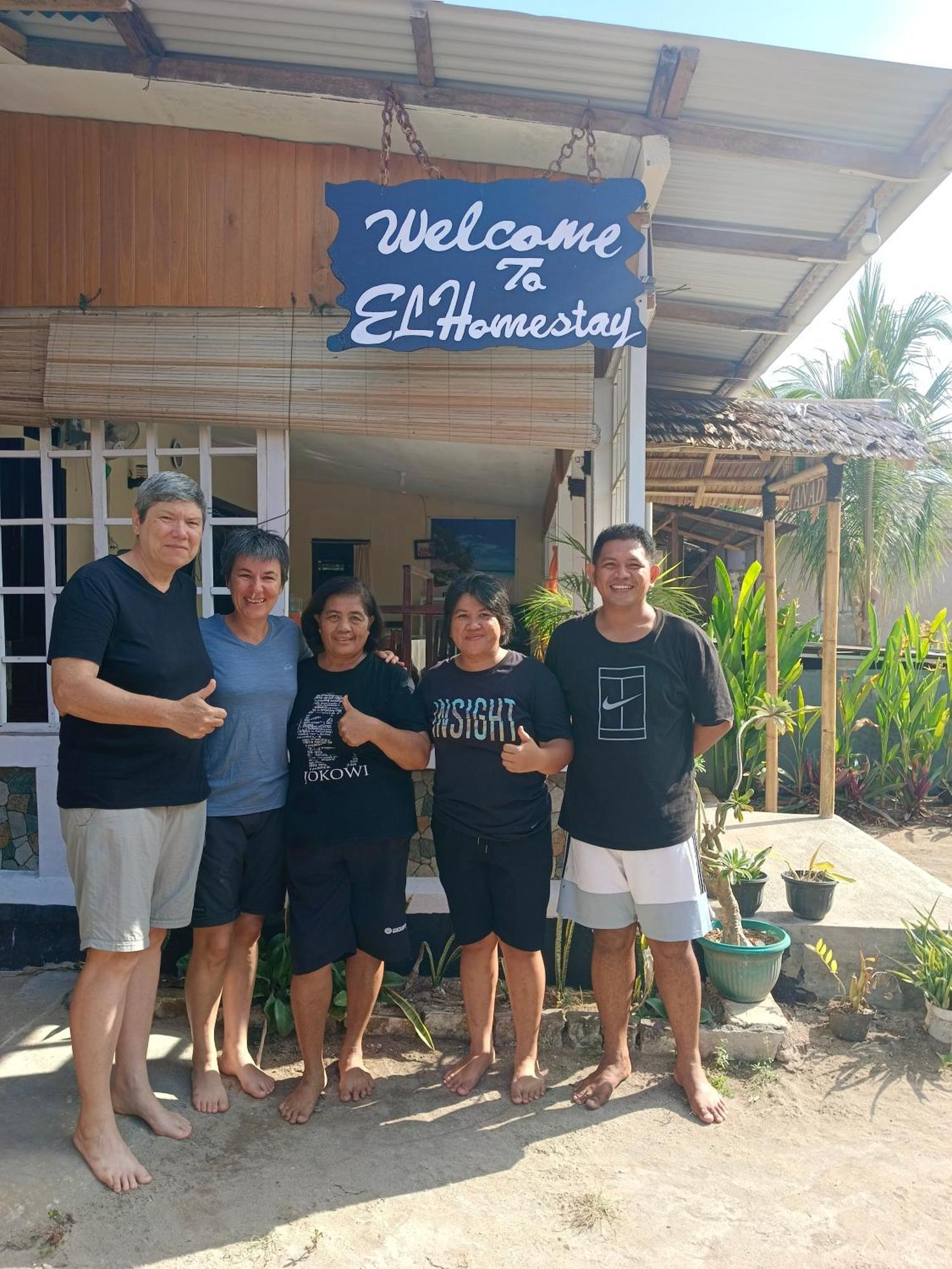 El Homestay Bunaken Bagian luar foto