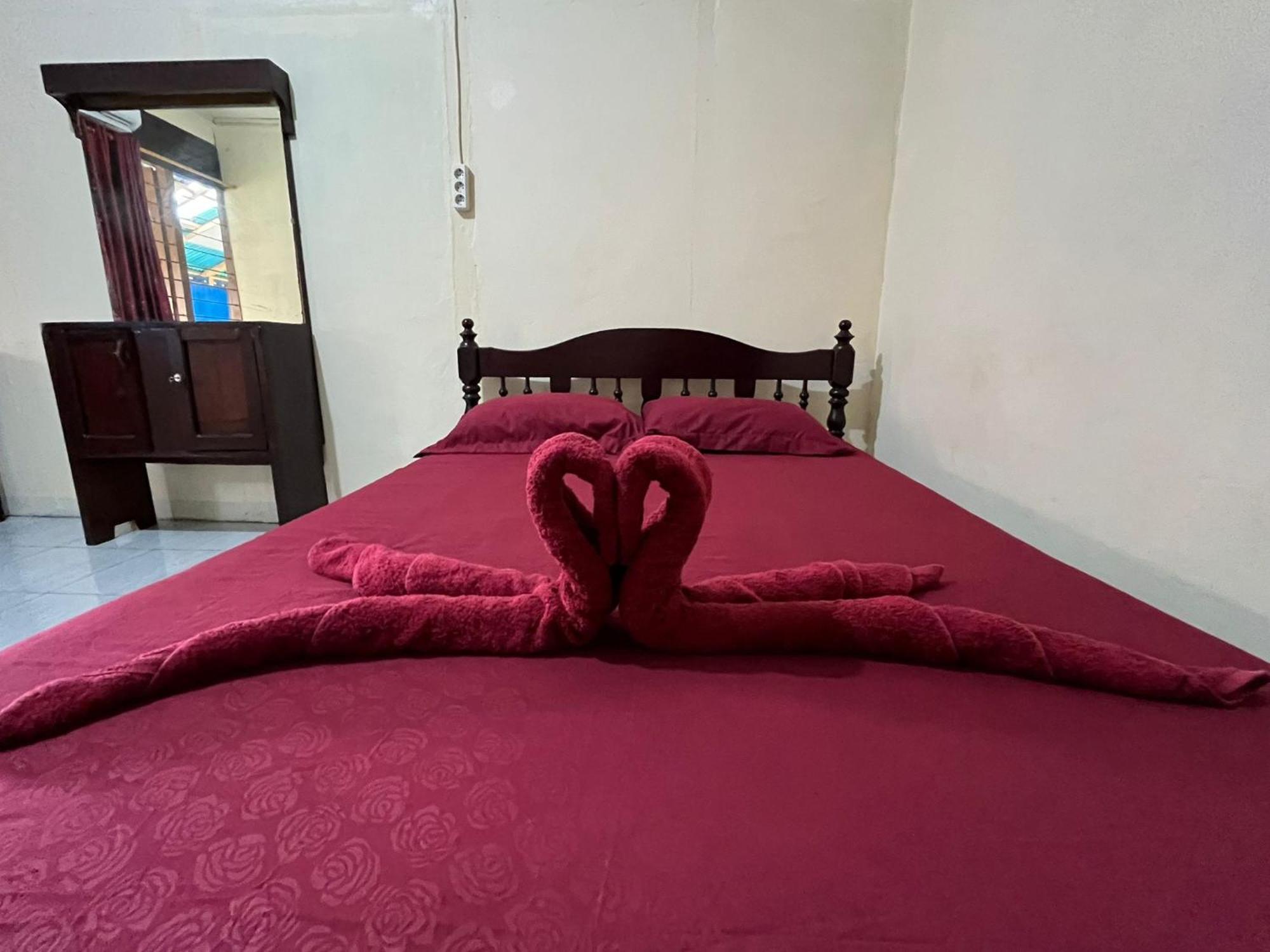 El Homestay Bunaken Bagian luar foto