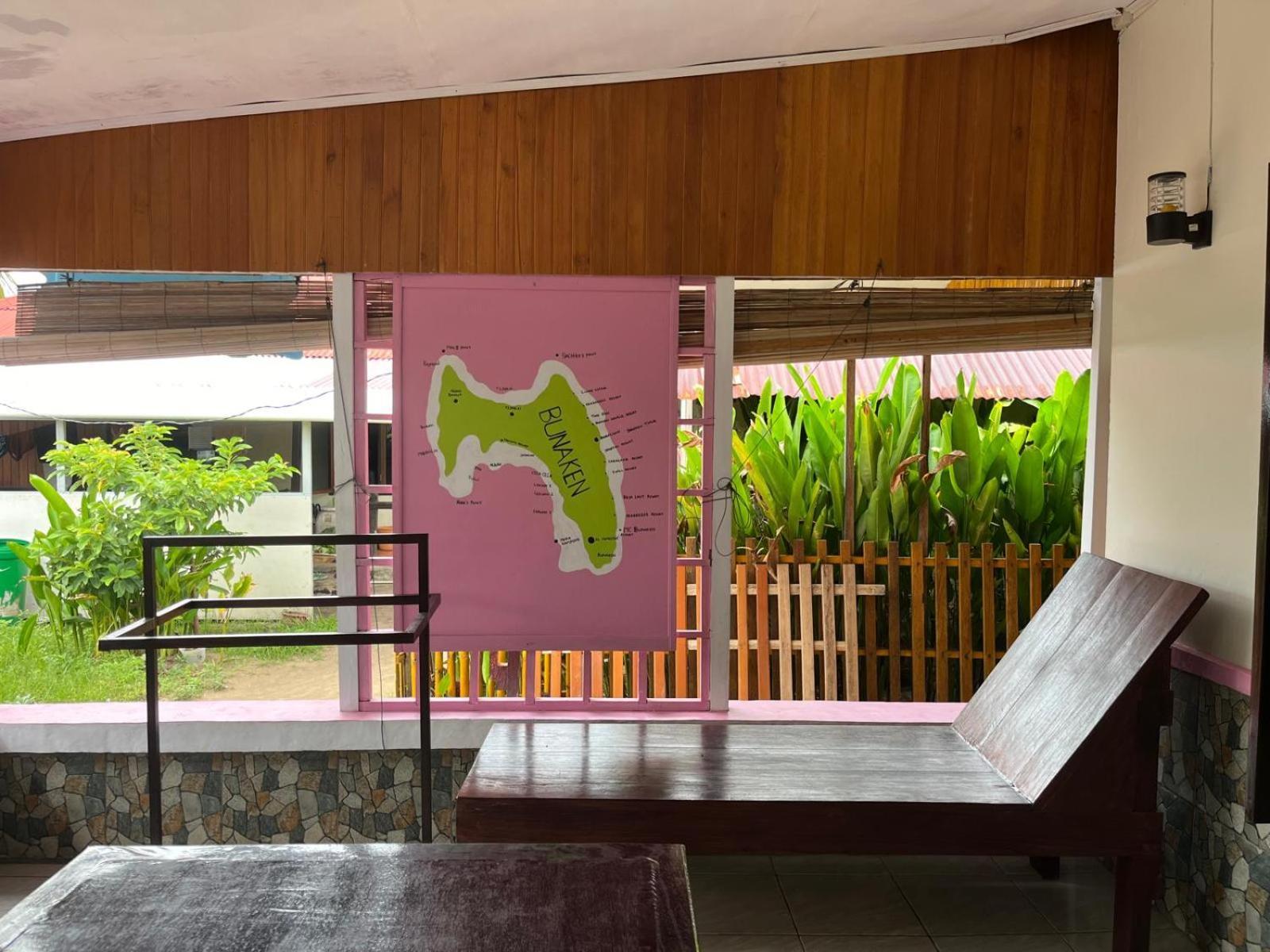 El Homestay Bunaken Bagian luar foto