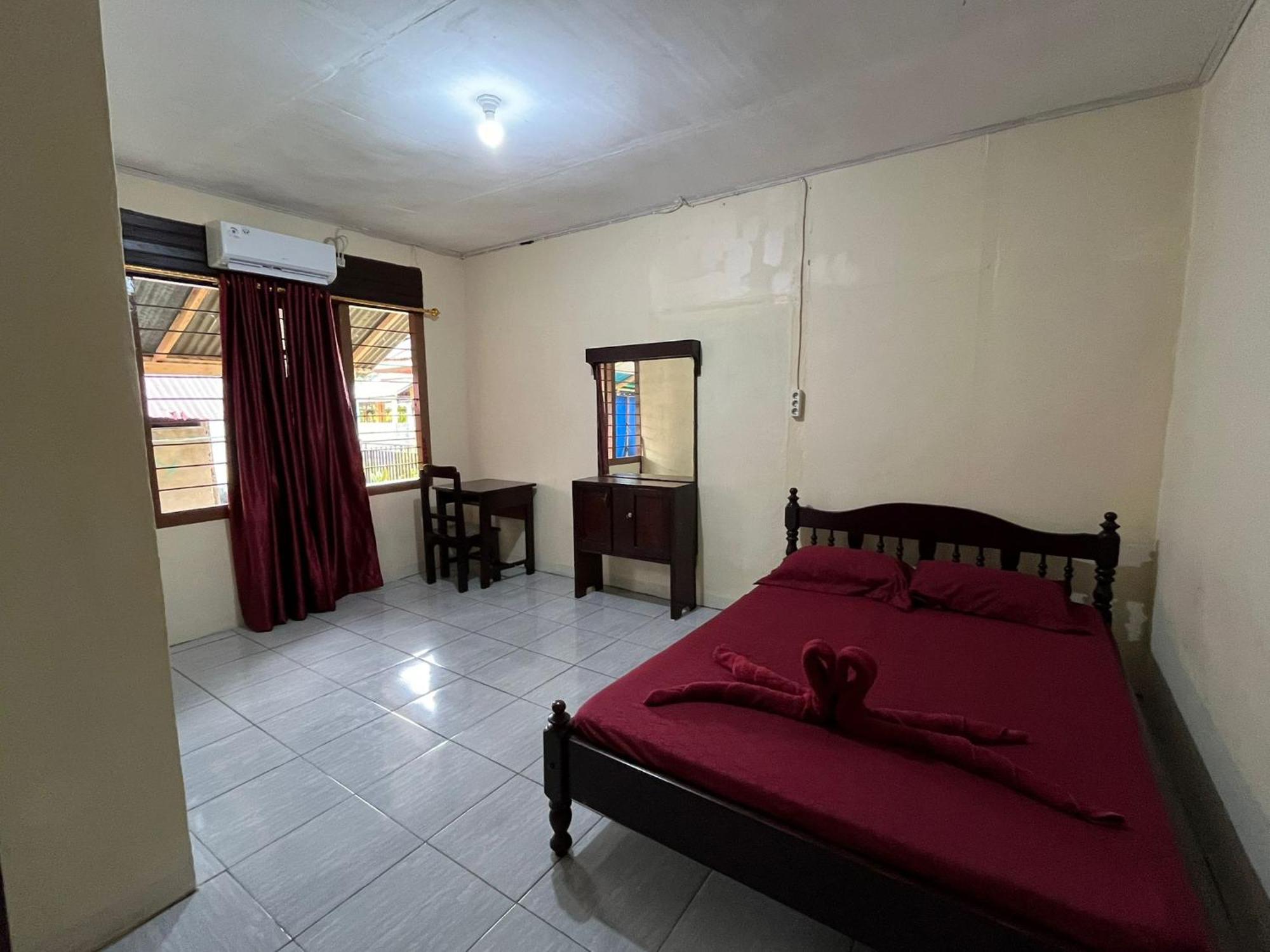 El Homestay Bunaken Bagian luar foto