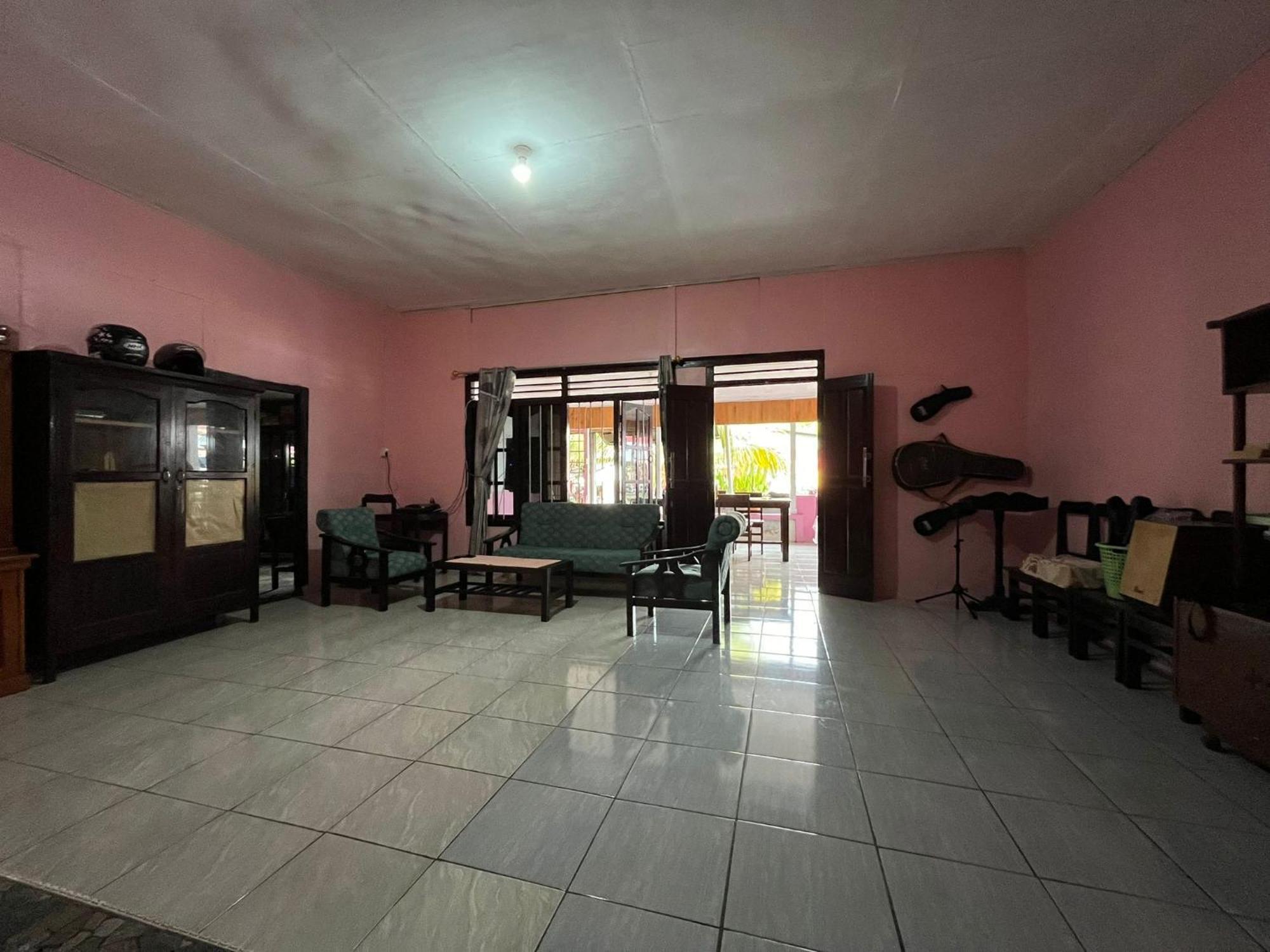 El Homestay Bunaken Bagian luar foto